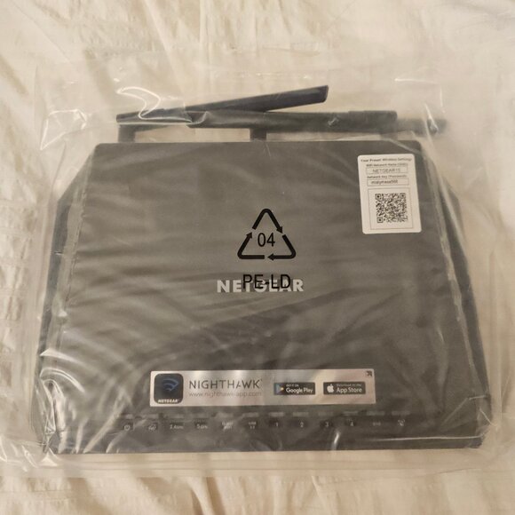 Netgear Nighthawk AC1750 Wifi Router - R6700 - Picture 7 of 10